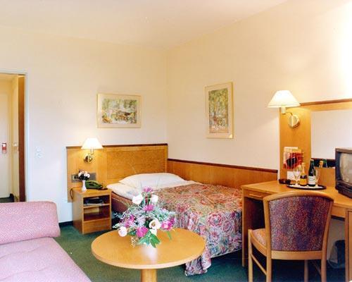 Garden Hotel Krefeld Room photo